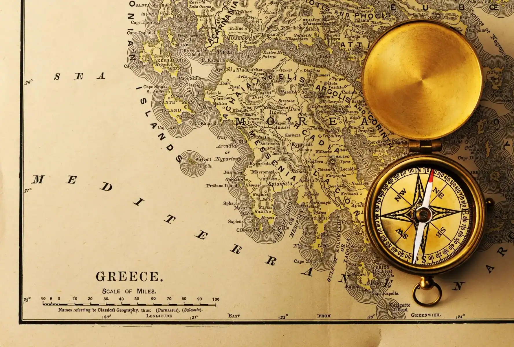 Χάρτης της Ελλάδας με πυξίδα, ιστορική και αρχαιολογικ.